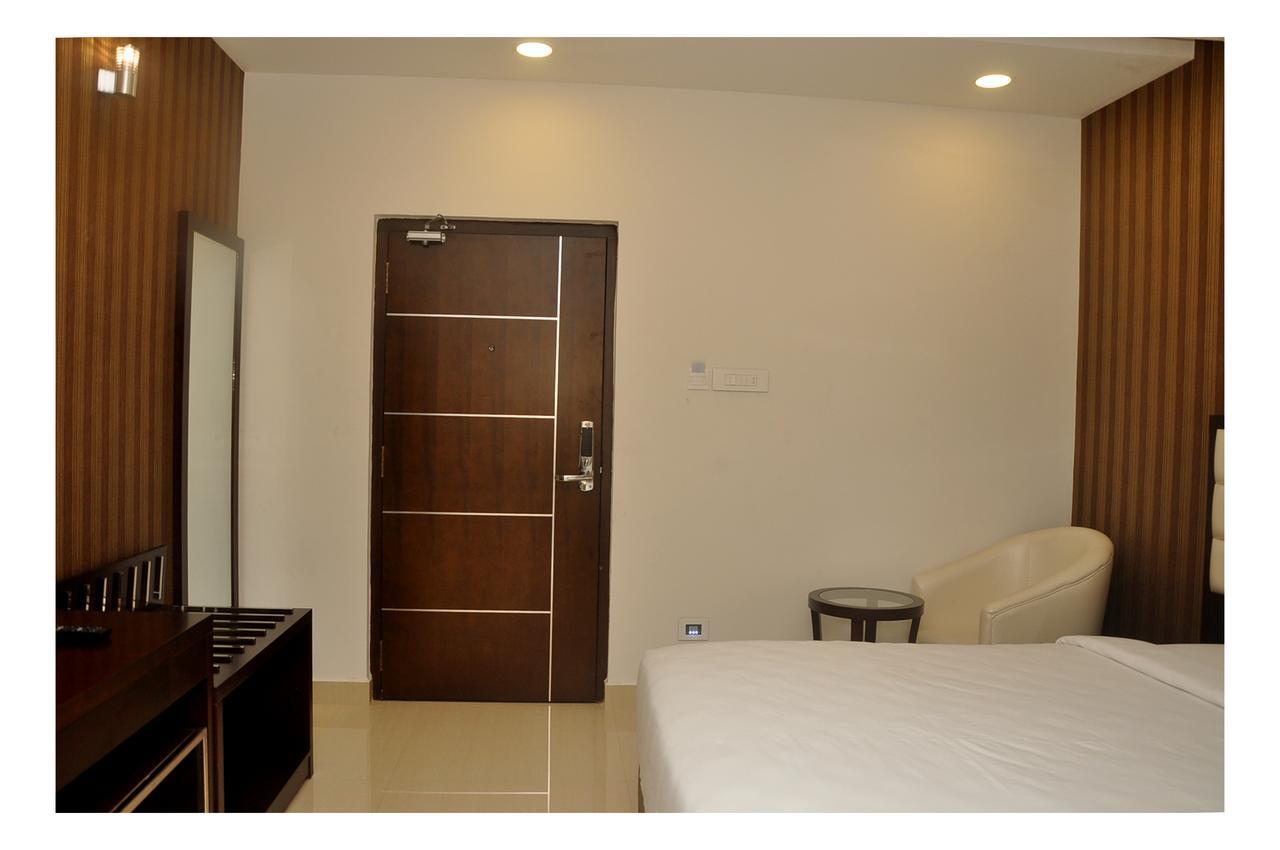 The Kings Park Residency Hotel Chennai Exterior photo